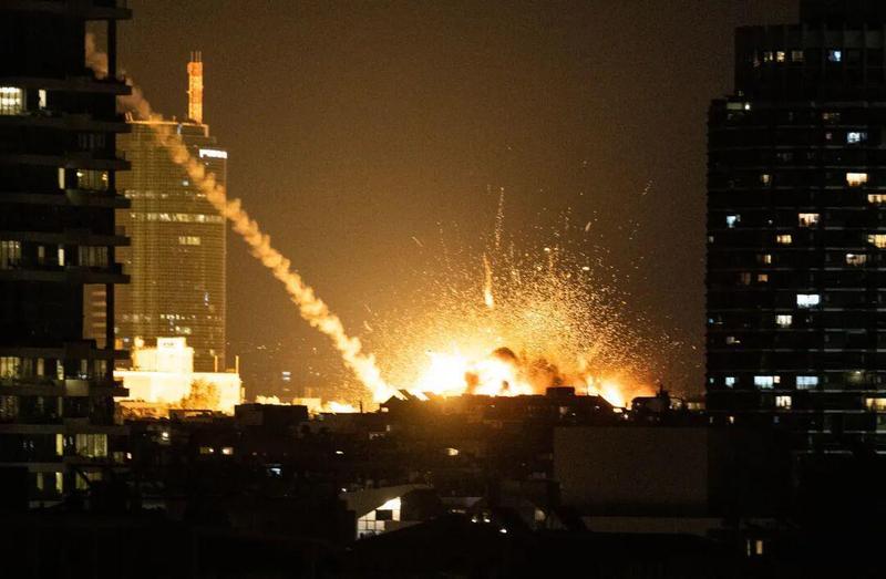 多佛基地的哀荣，六名士兵归来；伊朗反击升级，美国行动争议不断。