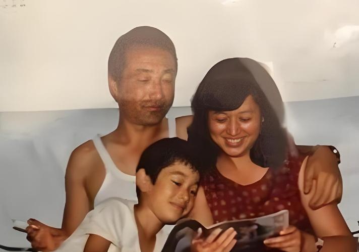  【娱乐传播学】顶流危机公关的技术拆解：从黄晓明事件看公众人物舆情管理范式 企业服务